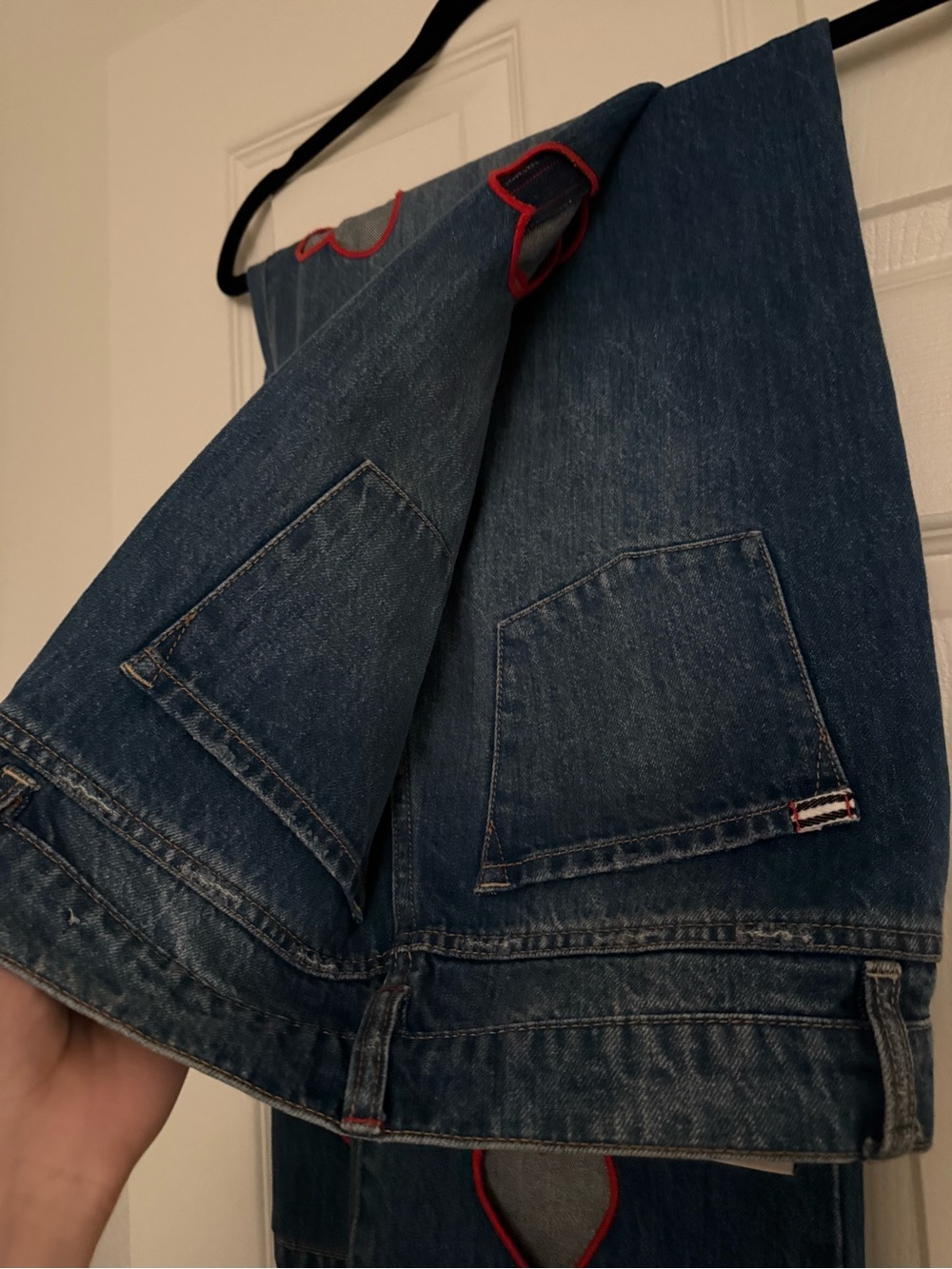 ALICE AND OLIVIA KARRIE HEART CUTOUT JEANS - Picture 6 of 7